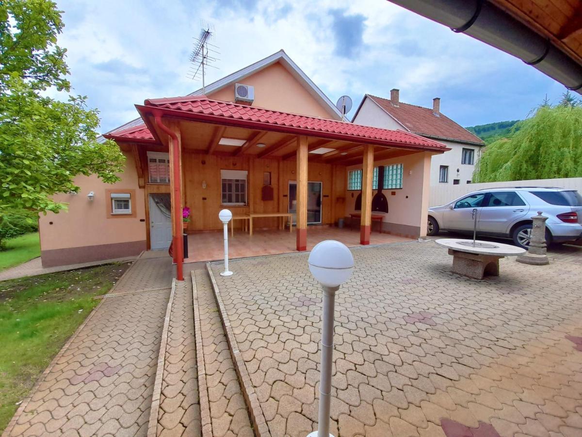 Mátra Wellness Vendégház Parádsasvár Exterior foto